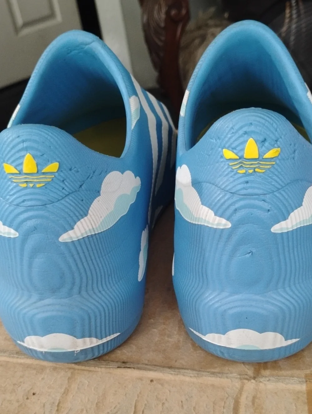 The Simpsons Adifoam Superstars